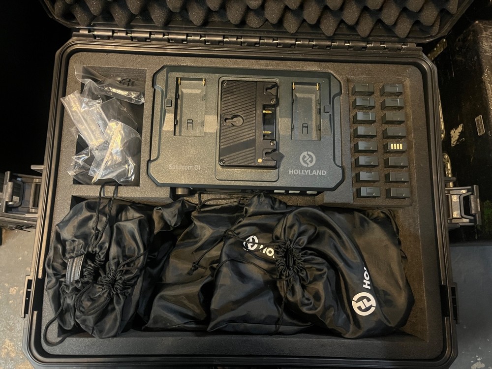 Used hollyland solidcom c1 kit