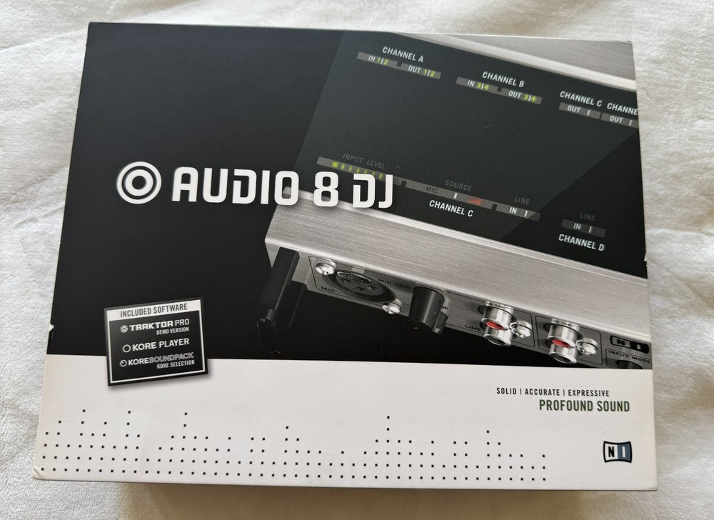 Native Instruments – Audio 8 DJ Audio Interface With Box
