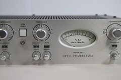 Avalon AD2044 Dual Mono/Stereo Optical Compressor (Blue LEDs) + B2T Power Supply
