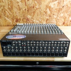 Mackie 1604-VLZ PRO 16-Channel / 4-Bus Analog Mic / Line Mixer