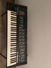 Oberheim Matrix 6 Vintage Synthesizer in Excellent Condition With Hard Case