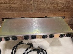 Furman PL-8 Power Line Conditioner and Surge Protector w/Lights