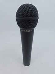Behringer – XM8500 – Ultravoice Dynamic Vocal Cardioid Microphone