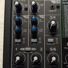 Mackie ProFX6v3 6-Ch USB Mixer Open Box Bundle w/ New LyxPro Purple XLR Cable A+