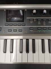 KORG microKORG2 MK-2 Synthesizer Vocoder 37-Key Mini Keyboard w/ Adapter Tested