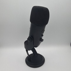 Blue Yeti 888-000322 Professional Multi-Pattern USB Condenser Microphone Black