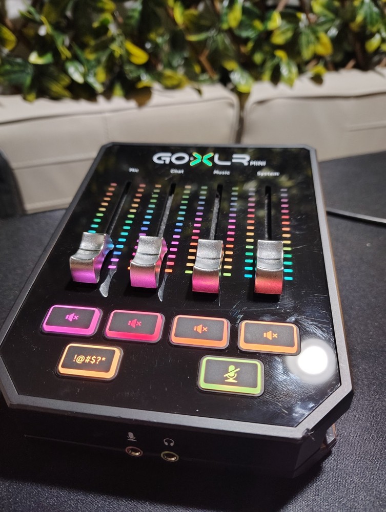 TC‑Helicon GoXLR Mini USB Audio Interface & Mixer – Tested – Excellent Condition