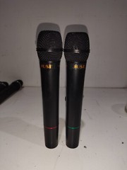 Juse Mics Professional Wireless Dynamic Mics – Set Of 2 (Powers On, Untested)