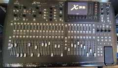 Behringer X32 40-Channels Digital Mixer (000-ASF02-00010) WITH X-LIVE CARD
