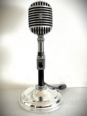 Vintage 1940s Shure 55 Dynamic Microphone, gorgeous & working, w/stand-cable