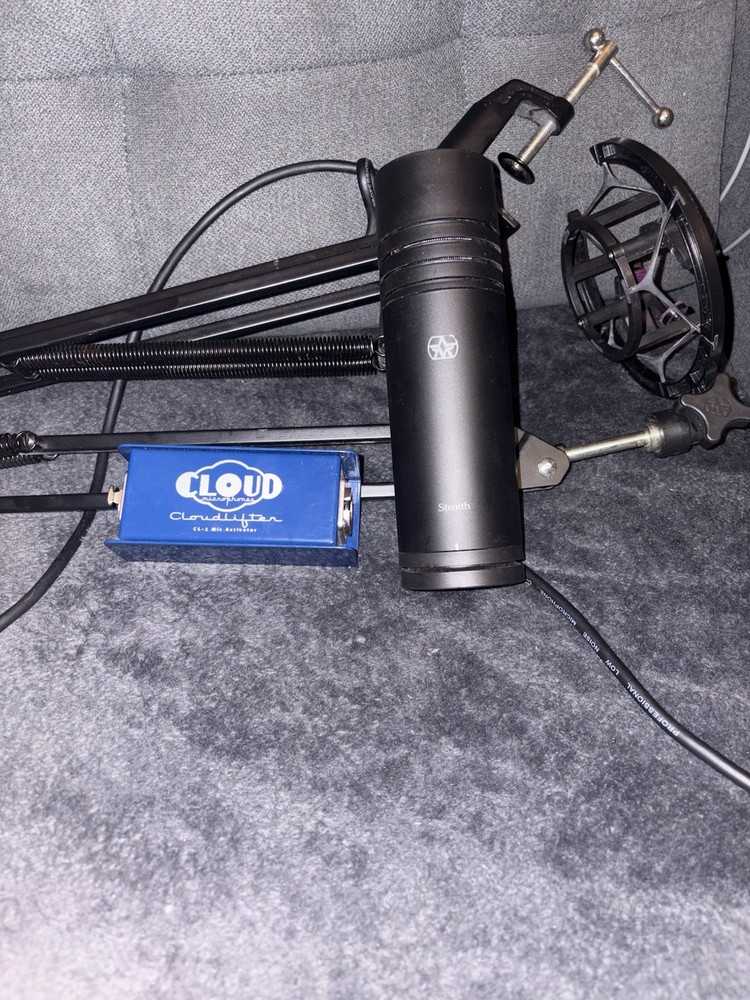 Aston Stealth + Cloudlifter CL-1 + Boom Arm Pro Mic Bundle Black