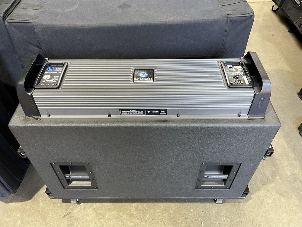 JBL Vertec VT4888DP DP-3 Powered 3-Way High Directivity Line Array Speaker