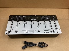Gemini PMX-1800 Gemini Stereo Pre-Amp Mixer Sound Effect EQ Echo with power cord
