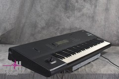 KORG M1 Music Workstation Digital Synthesizer in Good condition.