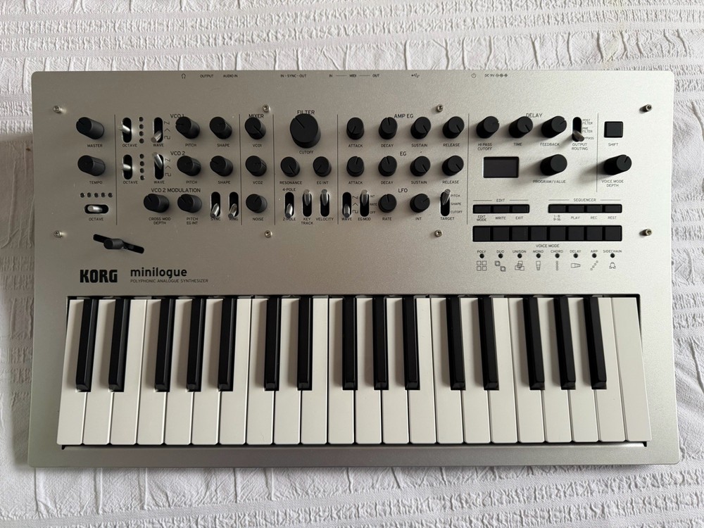 Korg Polyphonic Analogue Synthesizer Mini Logue 060052 120EX-00 S-12