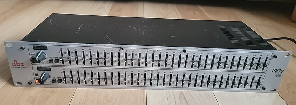 DBX 231S Dual Channel 31 Band Equalizer Rack-Mount — WORKS (FOR REPAIR) READ –