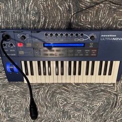 Novation UltraNova: Analog Modeling Synthesizer 37-Key 20 Voice / Vocoder w/Mic