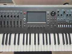 Roland Fantom 6EX 61 key Synthesizer Keyboard