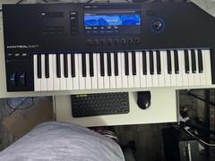 Native Instruments Komplete Kontrol S49 MK3 – Open Box w/Original Box
