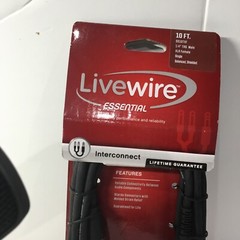 TASCAM TM-78 With Stand & 10 FT Livewire Cable.
