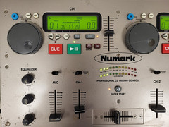 NUMARK CD MIX-1 Professional Dual CD Mixing Console Used tested no power adapter