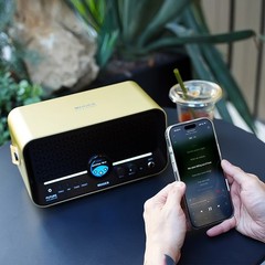 15W Bluetooth Stereo Guitar Amplifier with Smart Effects App 69 Effects Recharge