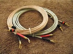 STRAIGHT 8, 10′ 8GA SPEAKER CABLES PR 742 STRAND OFC PER COND. GOLD SPADE-BANANA