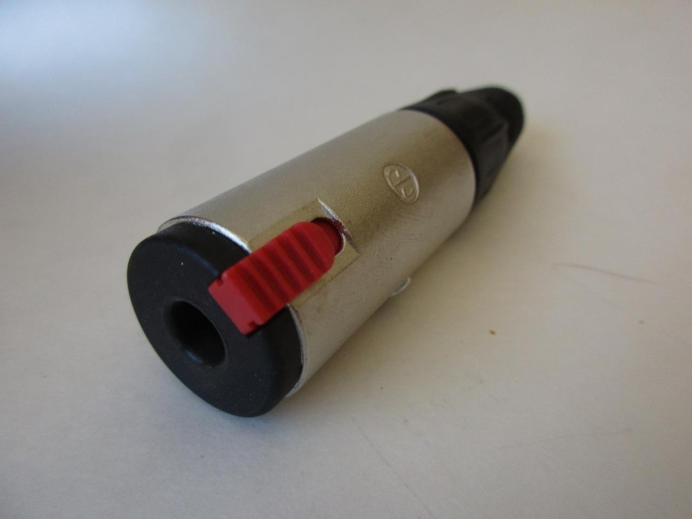 NJ3FC6 Neutrik 1/4 in Female Jack Locking Cable Mount TS TRS In-Line Connector