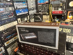 Roland VP-03 Vocoder Boutique Synth , VP330 module VP 03 in box ARMENS