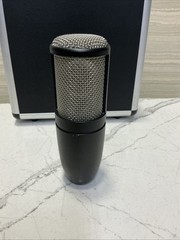 AKG P220 Cardioid Condenser Microphone w/ Case & XLR Cable