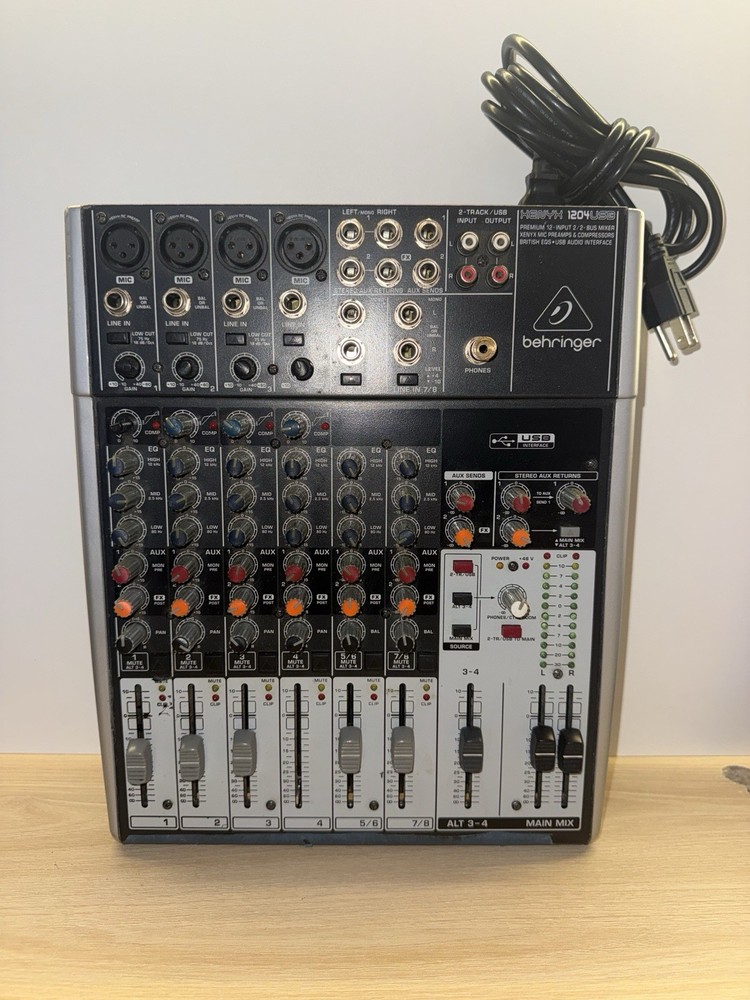 Behringer Xenyx-x1204USB 12-channel USB audio Analog Mixer