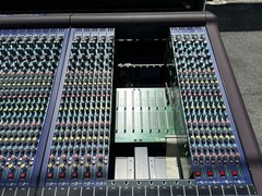 Midas Heritage 3000 48ch Mixing Console W/Case(FOR PARTS ONLY) (One)THS