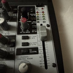 Behringer Xenyx 1202FX Premium 12-Input 2-Bus Mixer Tested No Charger