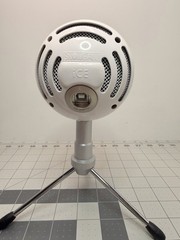 Blue Snowball iCE Condenser Microphone White with Desktop Stand – Untested