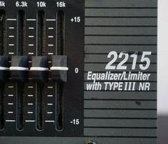 DBX 2215 Equalizer / Limiter With Type III Noise Reduction – 100-120V