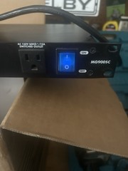 MUSICIANS GEAR POWER CONDITIONER 9 OUTLET MG900 SC POWER 1800 Watts