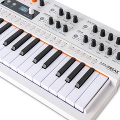 Arturia MiniFreak Vocoder 37-key Hybrid Synthesizer – White (Open Box)