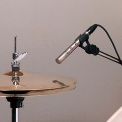 AKG C451 B Reference Small-Diaphragm Condenser Microphone New from Japan