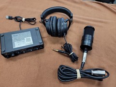 Steinberg UR22 MKII Recording Pack. ST-M01 Mic, ST-H01 Headphones IXO 22