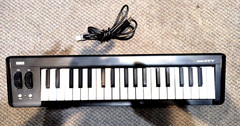 37-Key USB Keyboard Controller, Bus-powered, Black – Compact Music Production