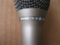 Working PSR Dynamic Microphone DE-30–250-ohm Impedance–Made in Japan