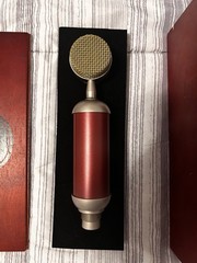 Blue Microphones Spark SL Large Studio Condenser Microphone – Red