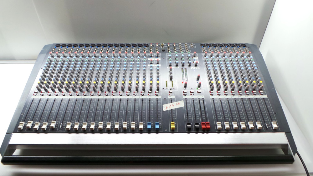 Allen & Heath PA28 28 Channel Live & Studio Mixer – Working -Missing 2 Knobs
