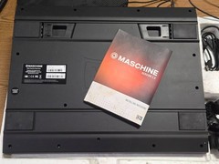 MASCHINE STUDIO BLACK HW with Accessories & Adapter – FREE SHIPPING!