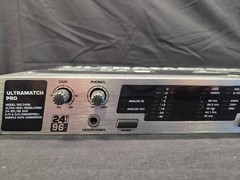 Behringer SRC2496 ULTRAMATCH PRO 24-Bit / 96KHZ A/D-D/A Sample Rate Converter