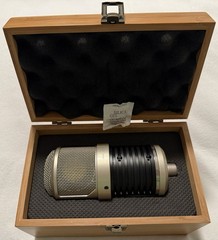 Lauten Audio Oceanus LT-381 Microphone