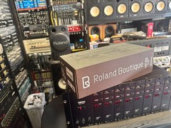 Roland VP-03 Vocoder Boutique Synth , VP330 module VP 03 in box ARMENS
