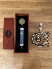 Blue Microphones Bluebird SL Studio Condenser Microphone – Blue