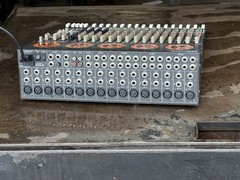 Mackie CR1604-VLZ 16-Channel Mic/Line Mixer