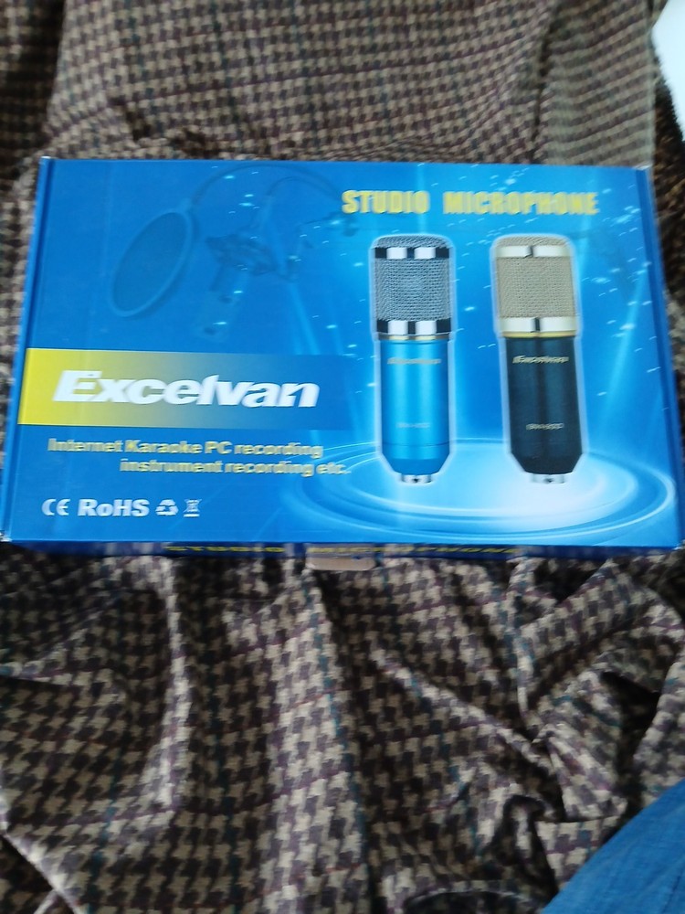 Excelvan bm-800 Studio Microphone. Internet Karaoke PC Recording Instrument.
